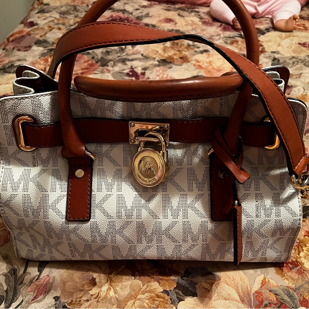Michael Kors Signature White Handbag with Snap closure